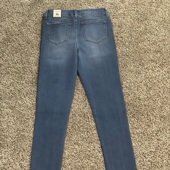 Revery girls jeans! - Picture 2 of 4